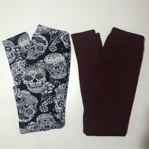 COZY Sweat Pants 2 Pairs Woman’s size M, Black & White Skull pattern Red/Purple